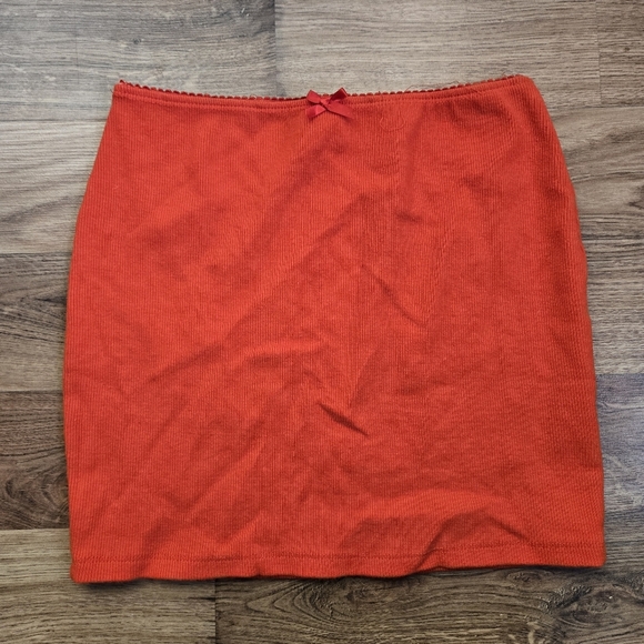 KAEL MID RISE MINI SKIRT RED size 4 - Picture 3 of 5